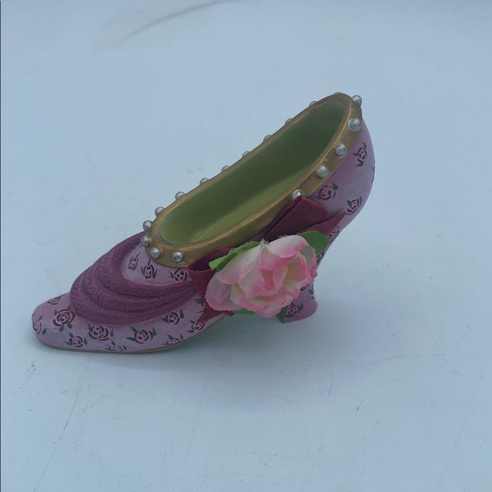 Ashton Drake Heirloom Stepping in Time pink miniature shoe ornament w/ rose 3.5”